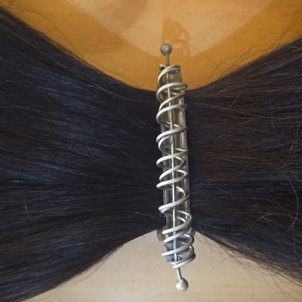 Barrette / Hair clip